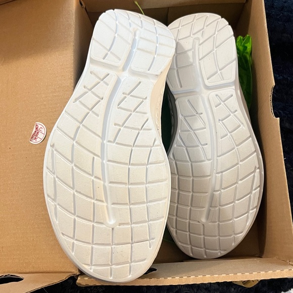 OOFOS OOMG EEZEE women’s 8 - Picture 2 of 2